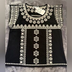 NWT THML Black and Cream Embroidered Top